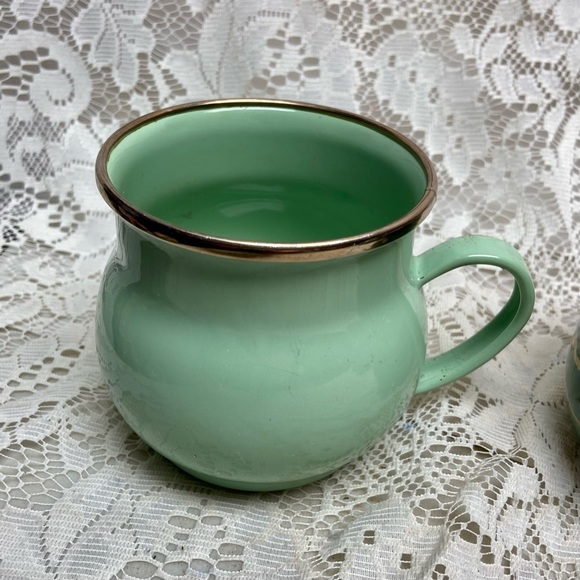 Vintage, MacKenzie Childs Green Enamelware 2pc Mugs - Picture 4 of 8